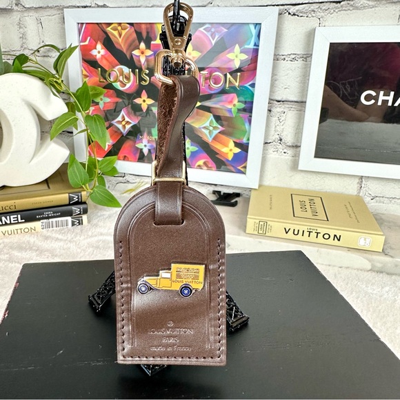 Louis Vuitton Handbags - Louis Vuitton label Pin with brown large leather luggage name tag bag charm